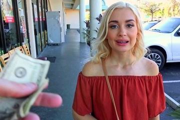 Блонда любит трахаться за деньги